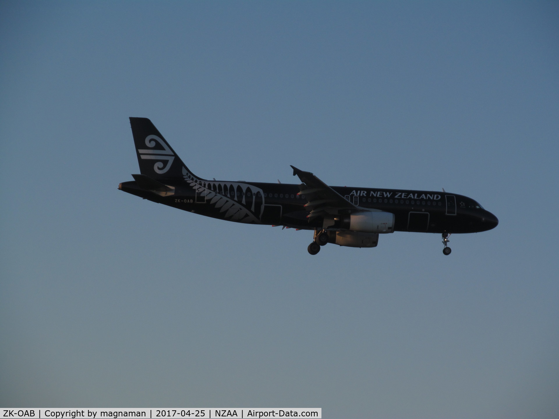 ZK-OAB, 2010 Airbus A320-232 C/N 4553, early morning incomer