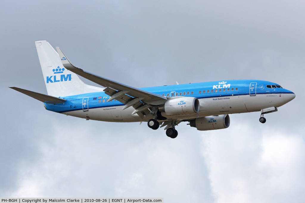 PH-BGH, 2009 Boeing 737-7K2 C/N 38053, Boeing 737-7K2 on approach to 07 at Newcastle Airport UK. August 26th 2010.