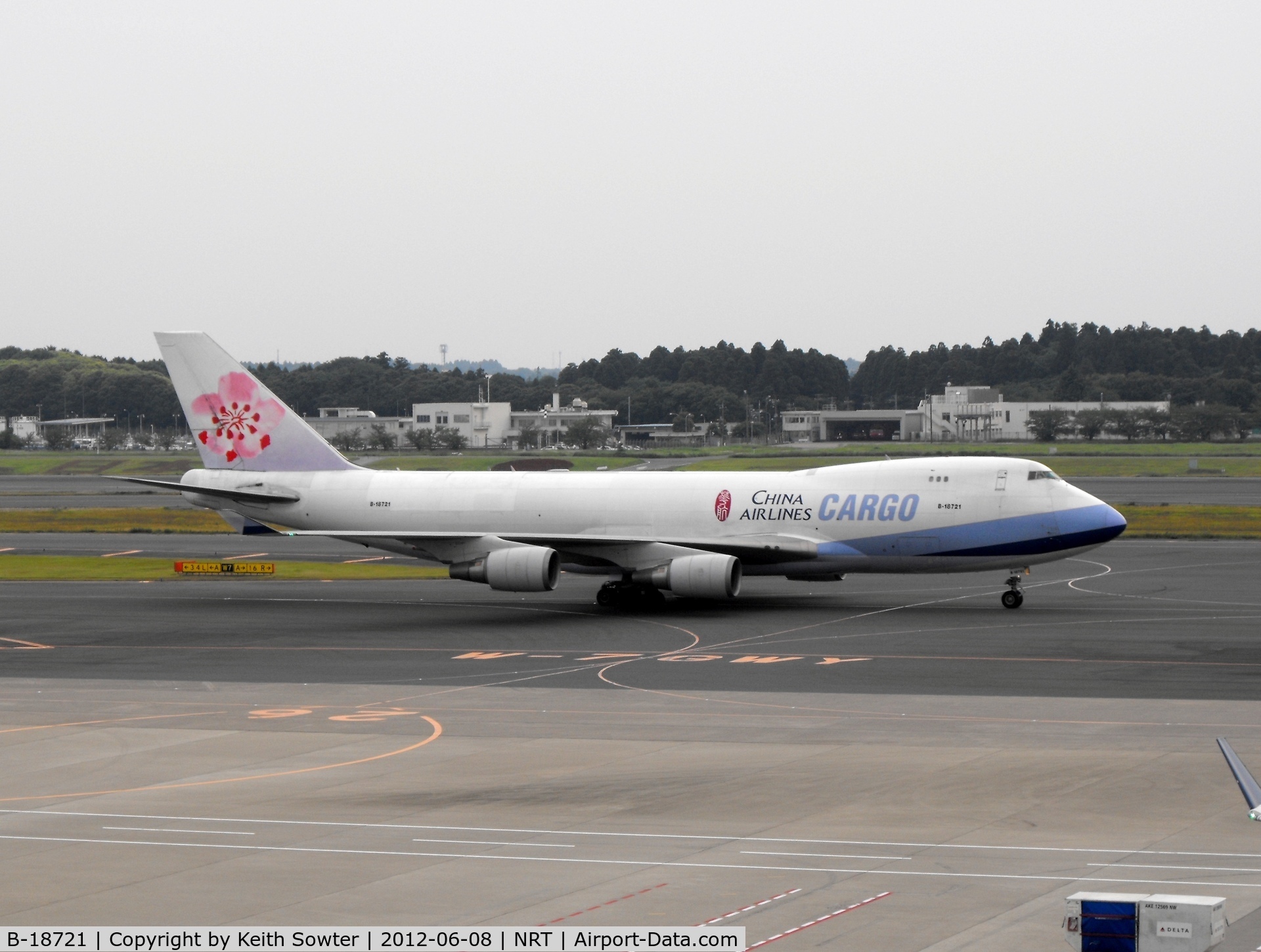 B-18721, 2005 Boeing 747-409F/SCD C/N 33738, Taxying for departure
