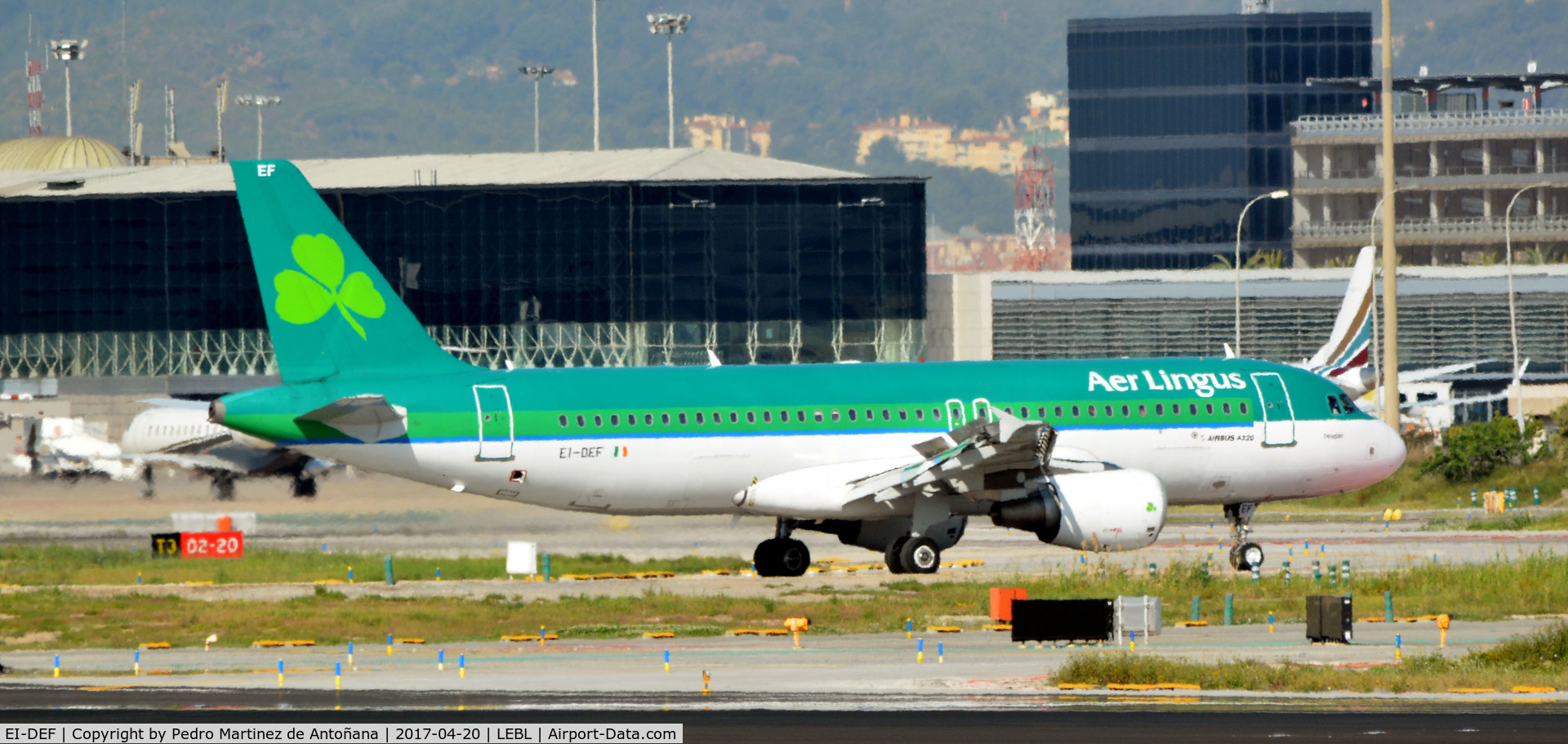 EI-DEF, 2004 Airbus A320-214 C/N 2256, El Prat  -  Barcelona  -  España