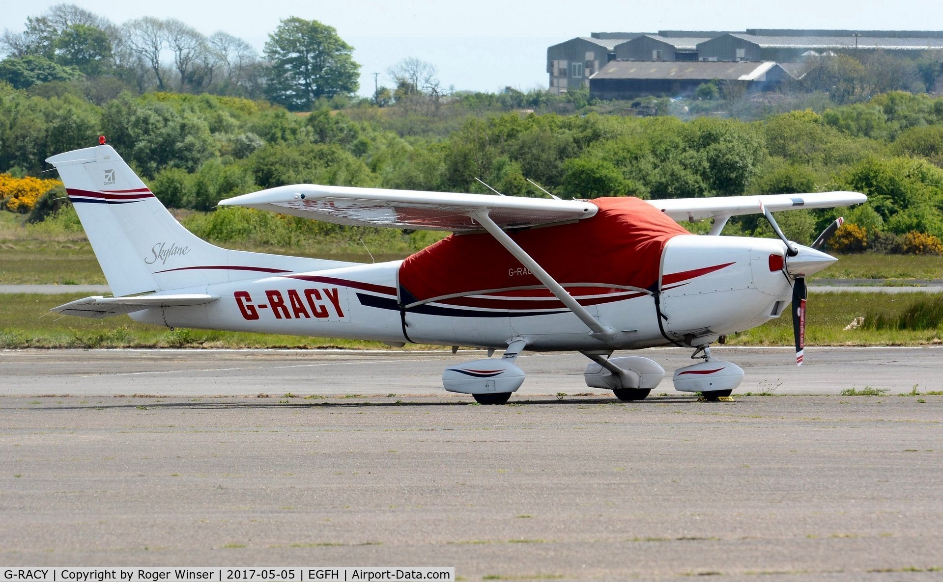 G-RACY, 1999 Cessna 182S Skylane C/N 18280588, Visiting Cessna 182S.