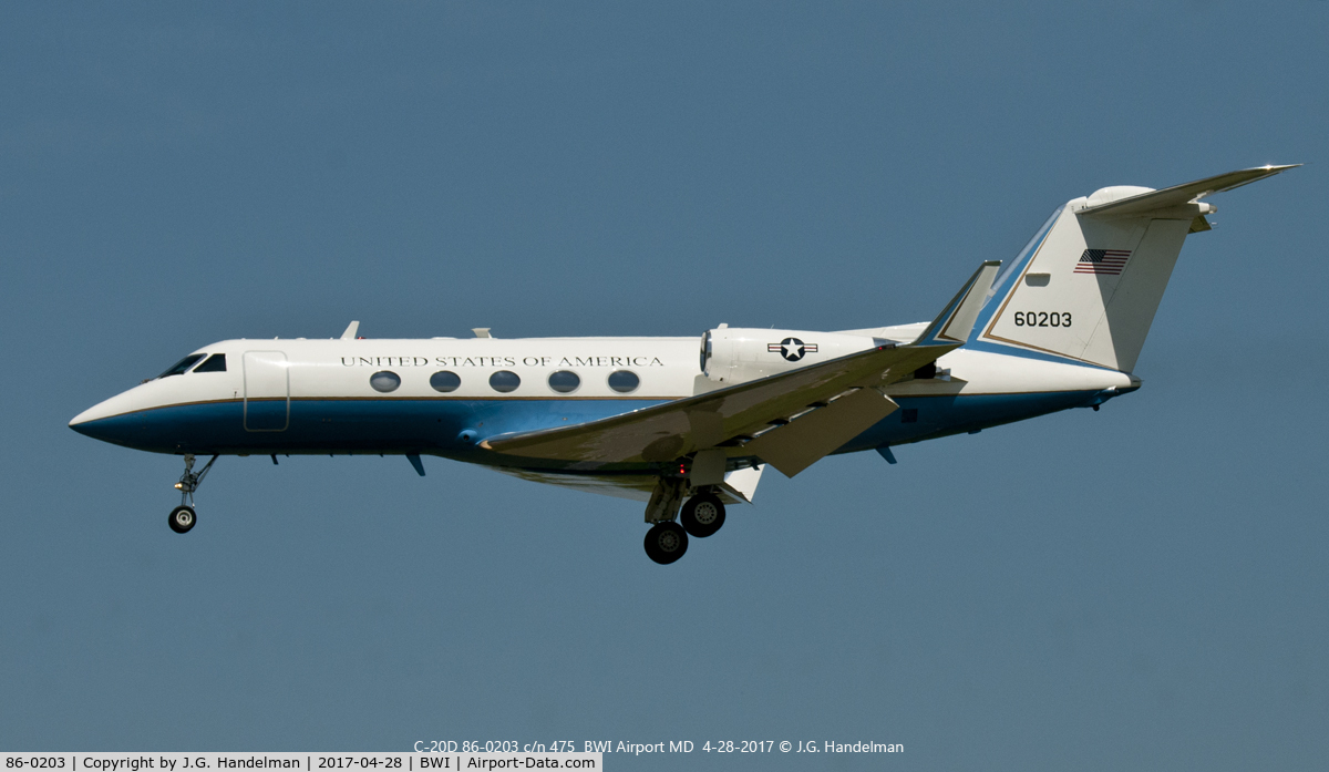 86-0203, 1986 Grumman C-20B Gulfstream III C/N 475, On final to 33L.