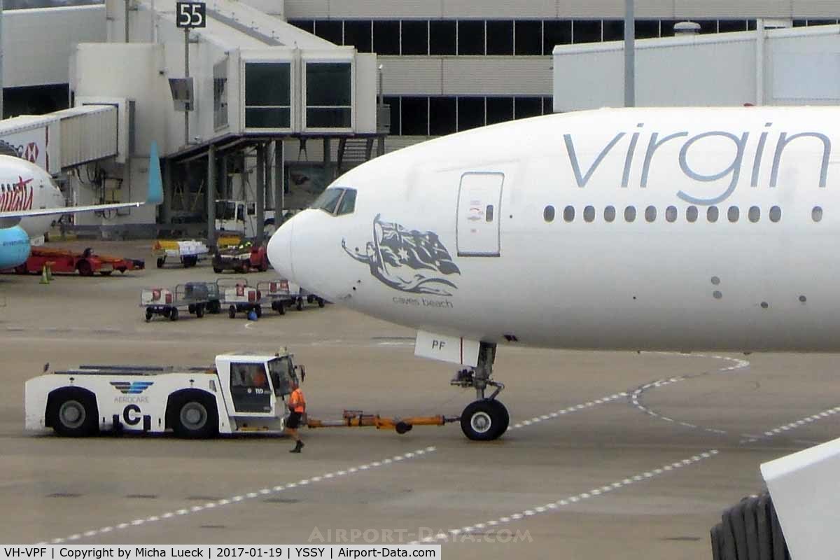 VH-VPF, 2009 Boeing 777-3ZG/ER C/N 37940, At Sydney