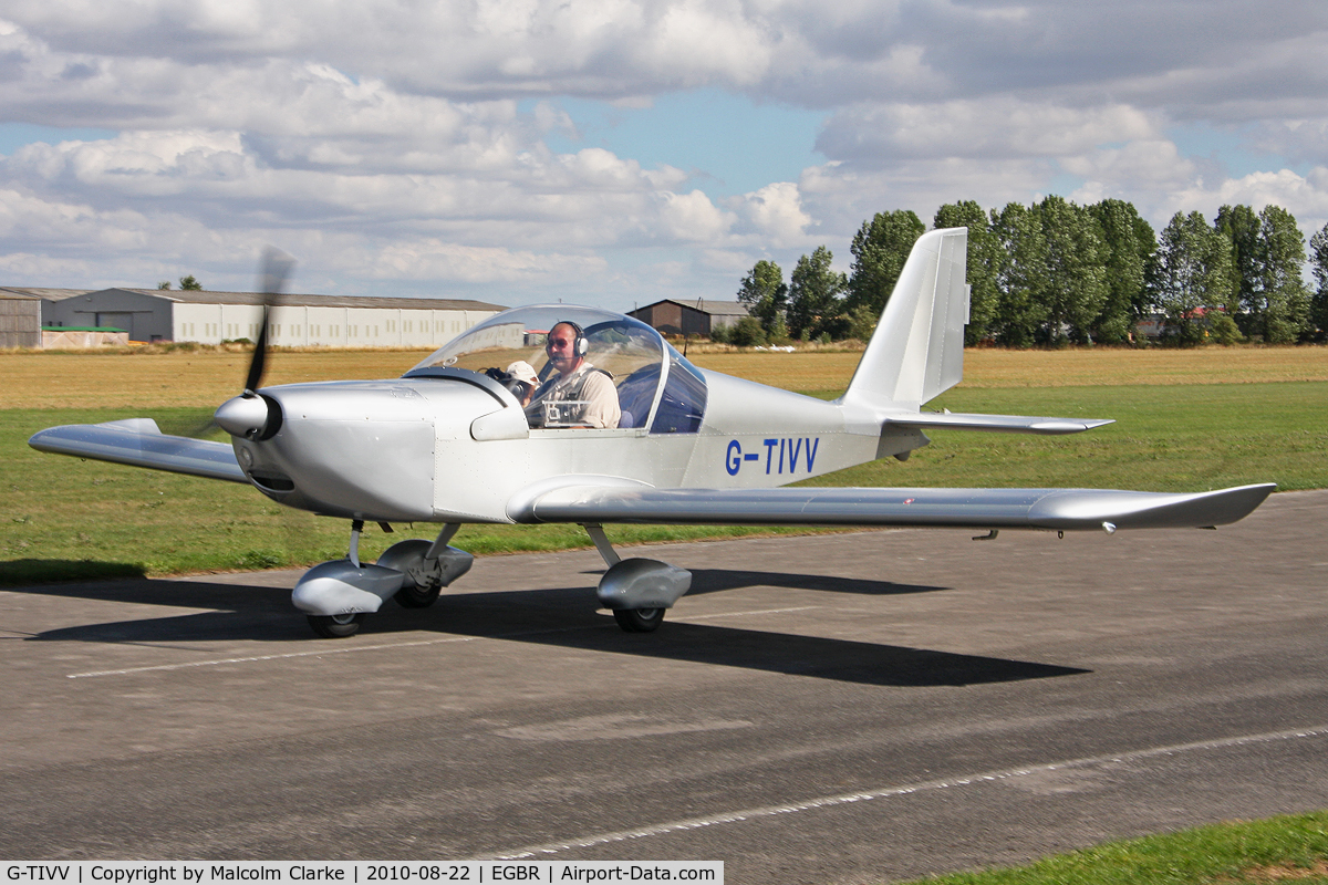 G-TIVV, 2005 Aerotechnik EV-97 Eurostar C/N PFA 315-14435, Aerotechnik EV-97 Eurostar at Brighton Airfield's Summer Madness All Comers Fly-In. August 22nd 2010.