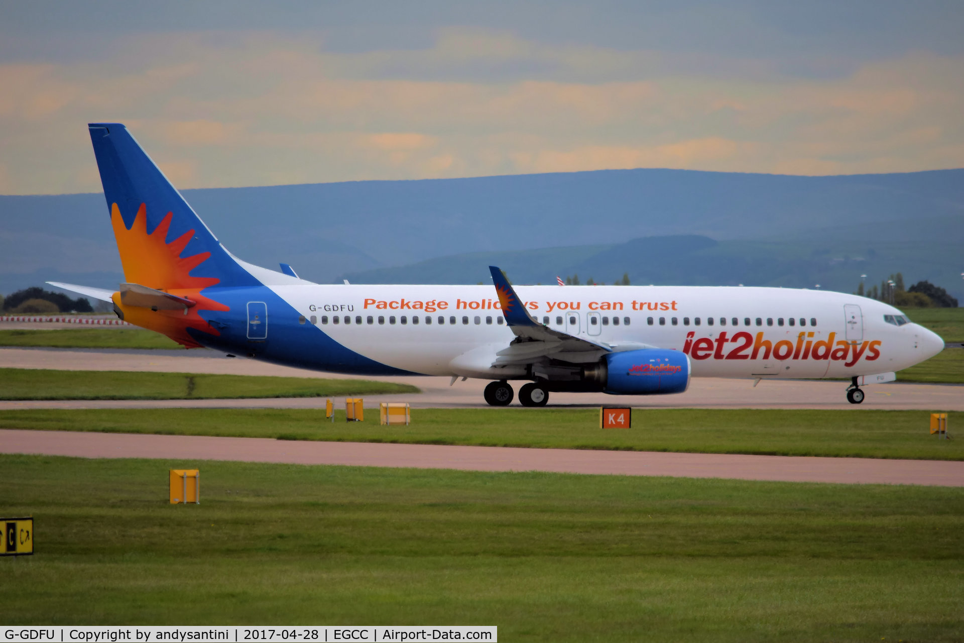 G-GDFU, 2001 Boeing 737-8K5 C/N 30416, taxing out for take off on 23L