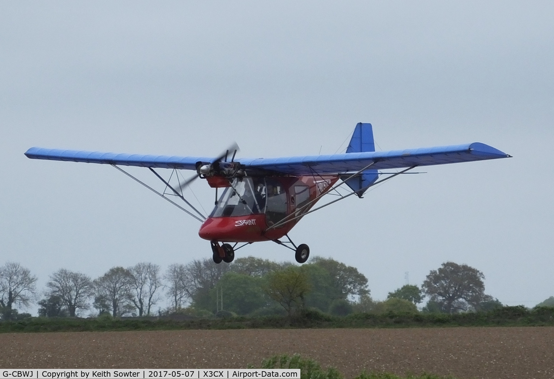 G-CBWJ, 2002 Thruster T600N 450 C/N 0092-T600N-069, Short finals at Northrepps