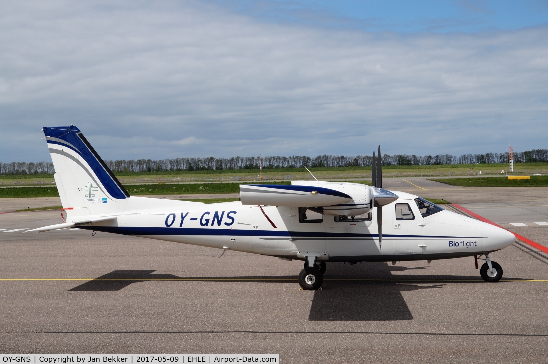 OY-GNS, 2015 Vulcanair P-68R Victor C/N 483-50, Lelystad Airport
