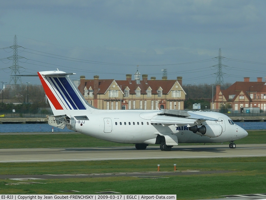 EI-RJJ, 1999 BAE Systems Avro 146-RJ85 C/N E.2347, CityJet landing from Paris Orly