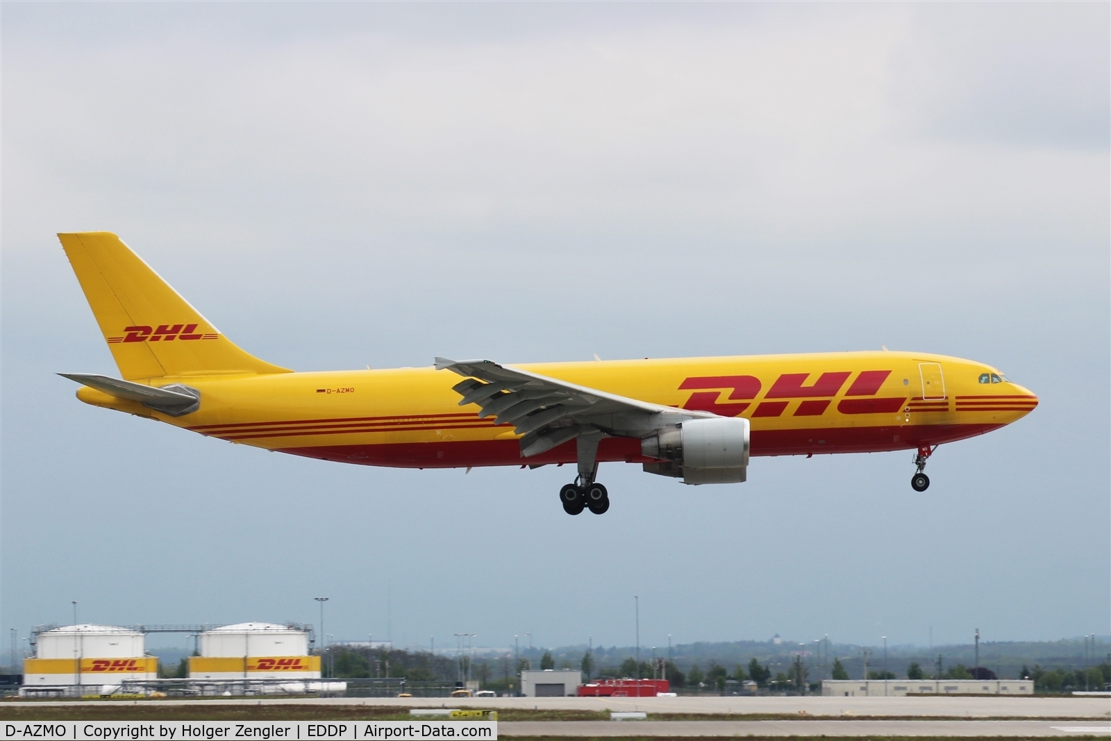 D-AZMO, 2006 Airbus A300F4-622R(F) C/N 0872, Floating along DHL fuel station.....