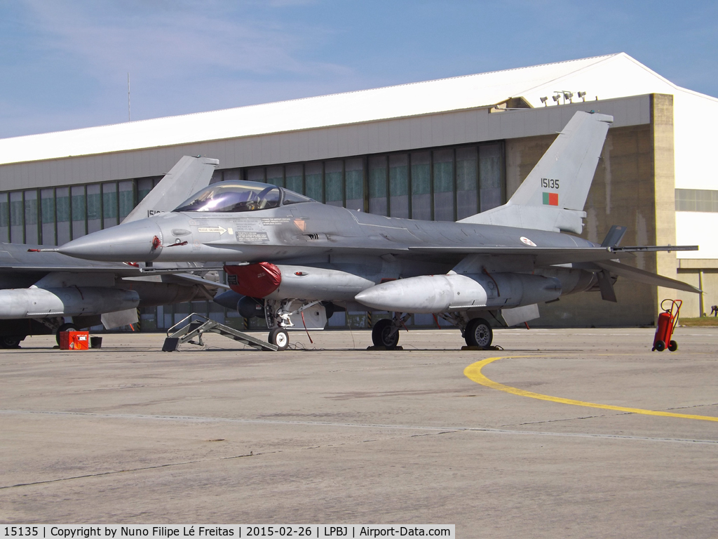 15135, General Dynamics F-16AM Fighting Falcon C/N 61-633/M17-19, Static display.