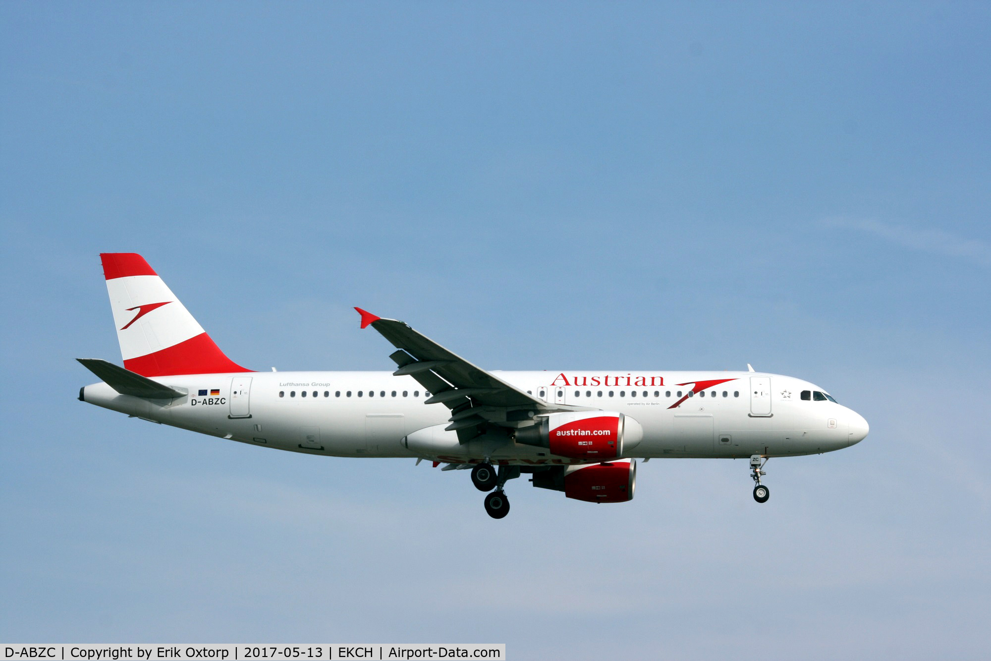 D-ABZC, 2008 Airbus A320-216 C/N 3502, D-ABZC landing rw 22L. Now in Austrian c/s.