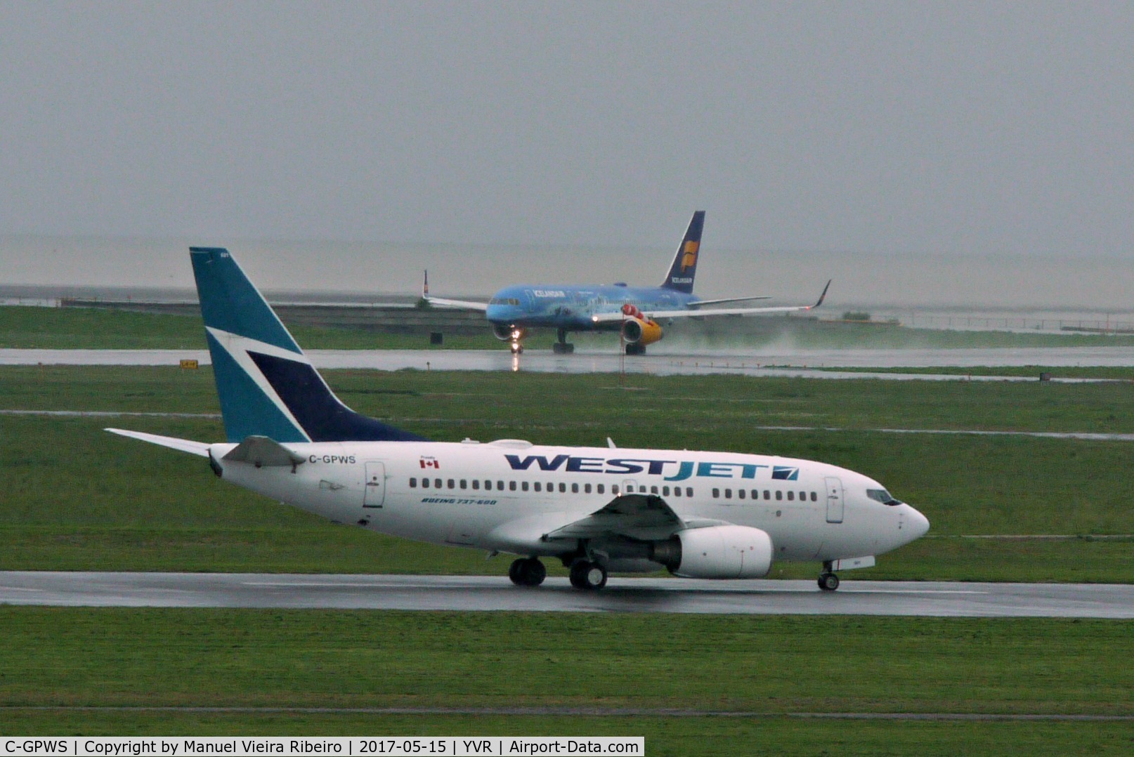 C-GPWS, 2005 Boeing 737-6CT C/N 34284, Departure to YYZ. TF-FIR FI696 to KEF in background