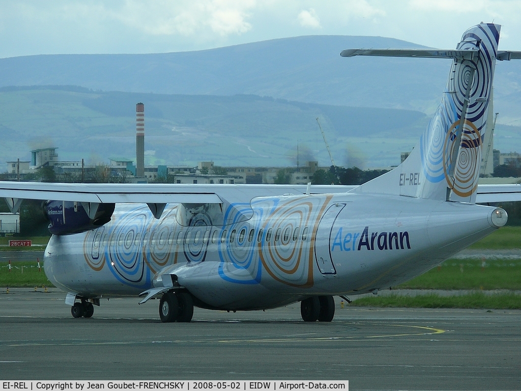 EI-REL, 2007 ATR 72-212A C/N 748, Aer Arann departure