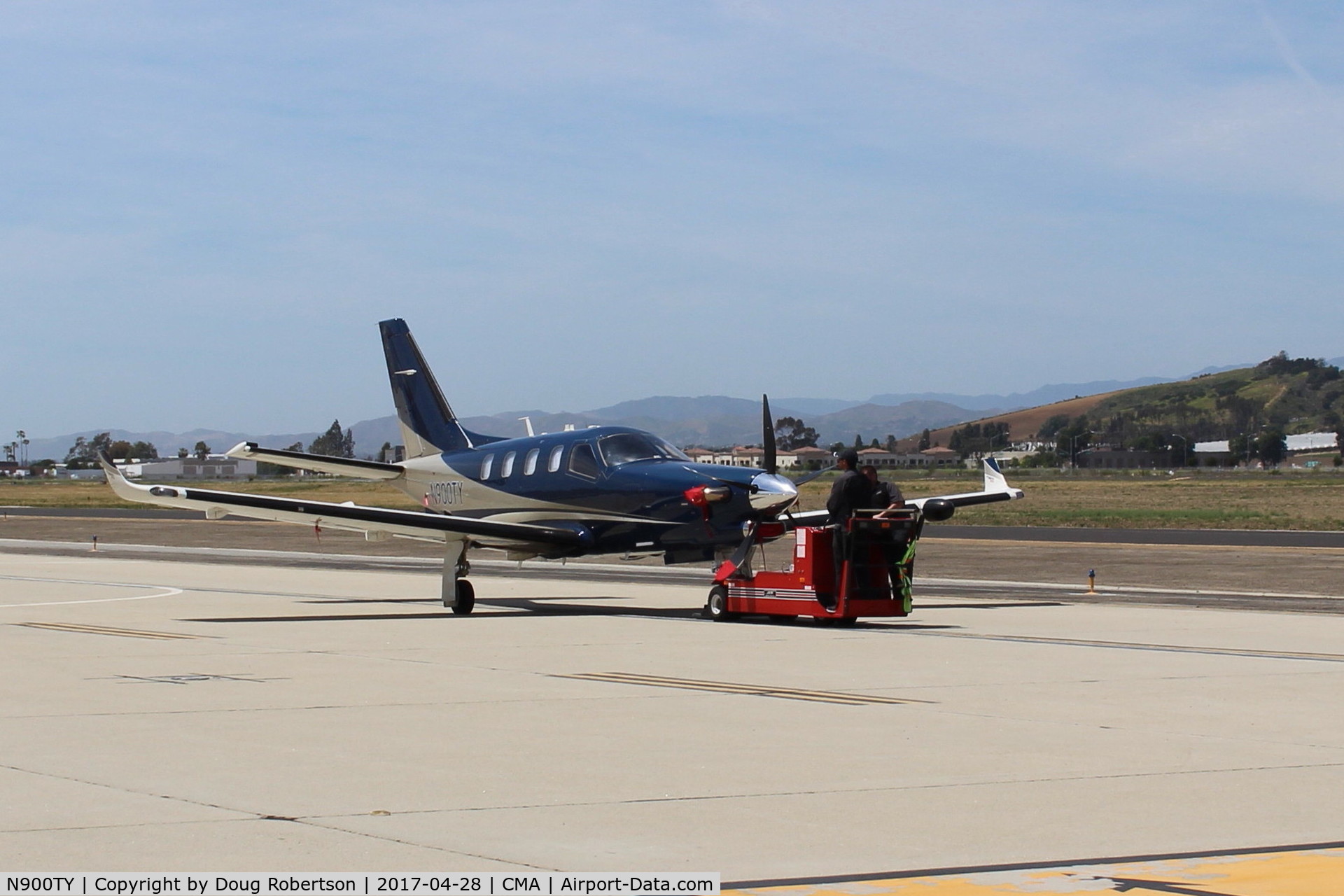 N900TY, 2015 Socata TBM 900 C/N 1084, 2015 SOCATA TBM 900, in tow