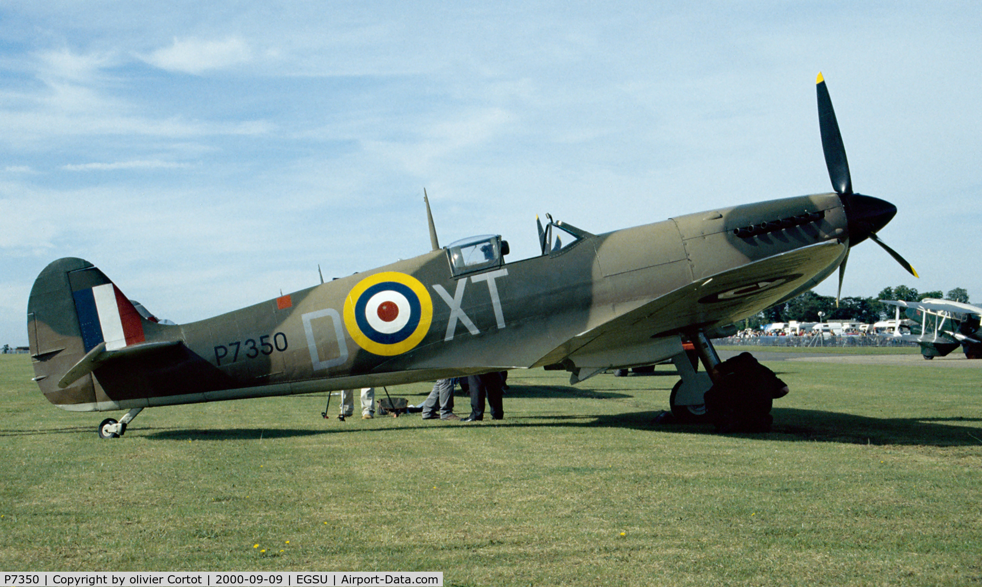 P7350, 1940 Supermarine 329 Spitfire IIa C/N CBAF.14, Duxford sep 2000