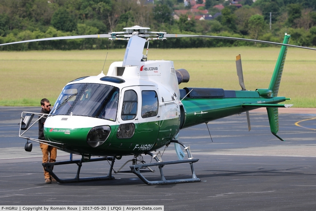 F-HGRU, 2010 Eurocopter AS-350B-3 Ecureuil Ecureuil C/N 4912, Parked