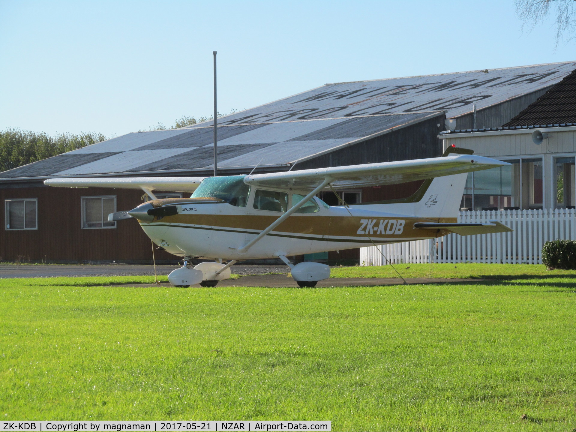 ZK-KDB, Cessna R172K Hawk XP C/N R1722293, old cessna at AMZ