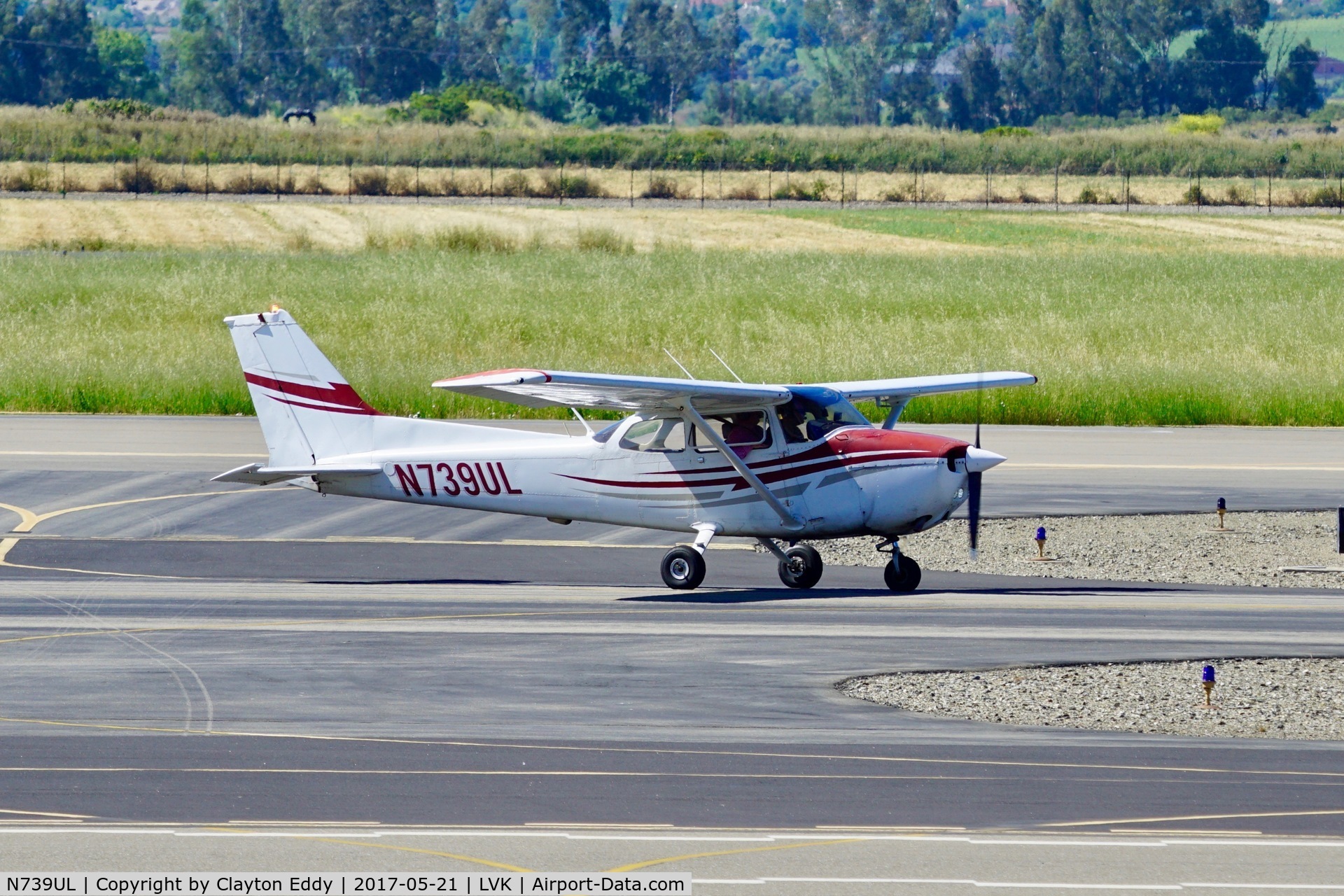 N739UL, 1978 Cessna 172N C/N 17270816, Livermore Airport California 2017.