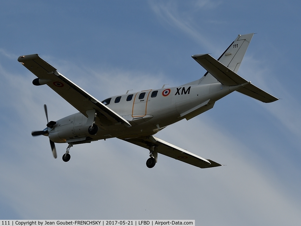 111, Socata TBM-700A C/N 111, COTAM landing runway 11