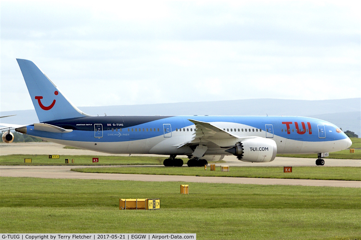 G-TUIG, 2015 Boeing 787-8 Dreamliner C/N 36426, At Manchester Airport