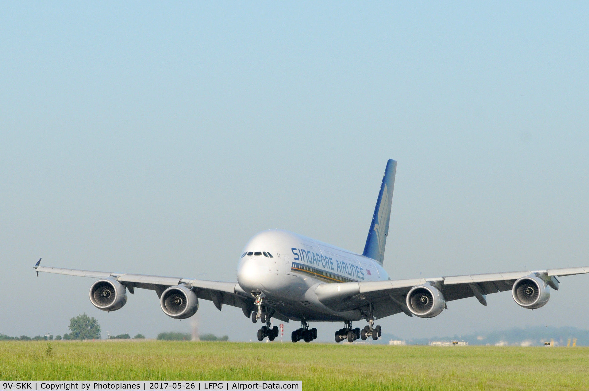 9V-SKK, 2009 Airbus A380-841 C/N 051, CDG landing