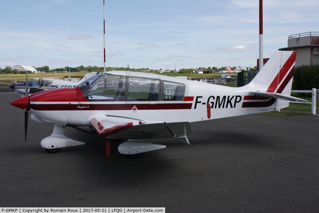 F-GMKP, Robin DR-400-120 Dauphin 2+2 C/N 2182, Parked