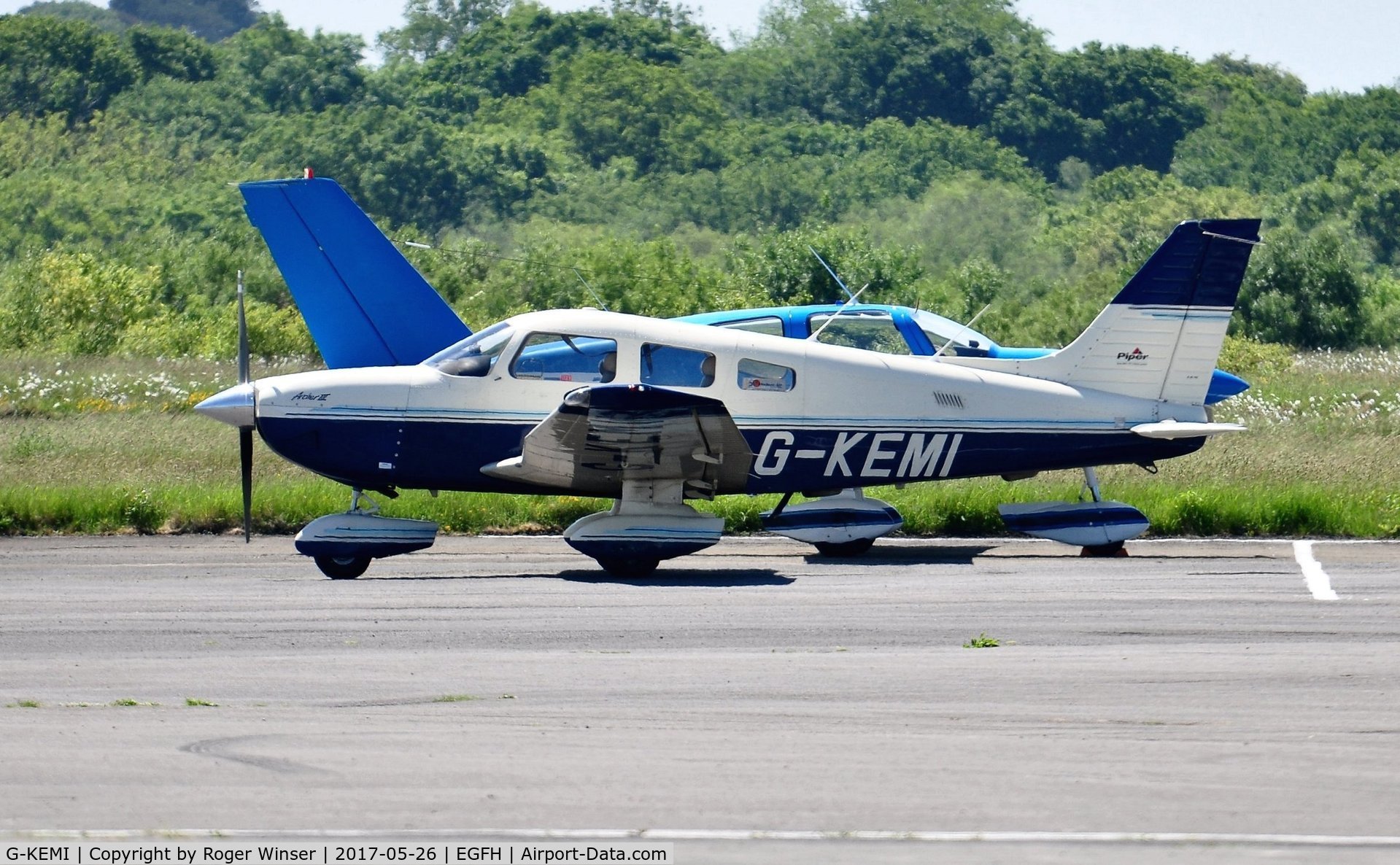 G-KEMI, 1998 Piper PA-28-181 Cherokee Archer III C/N 28-43180, Visiting Archer III.