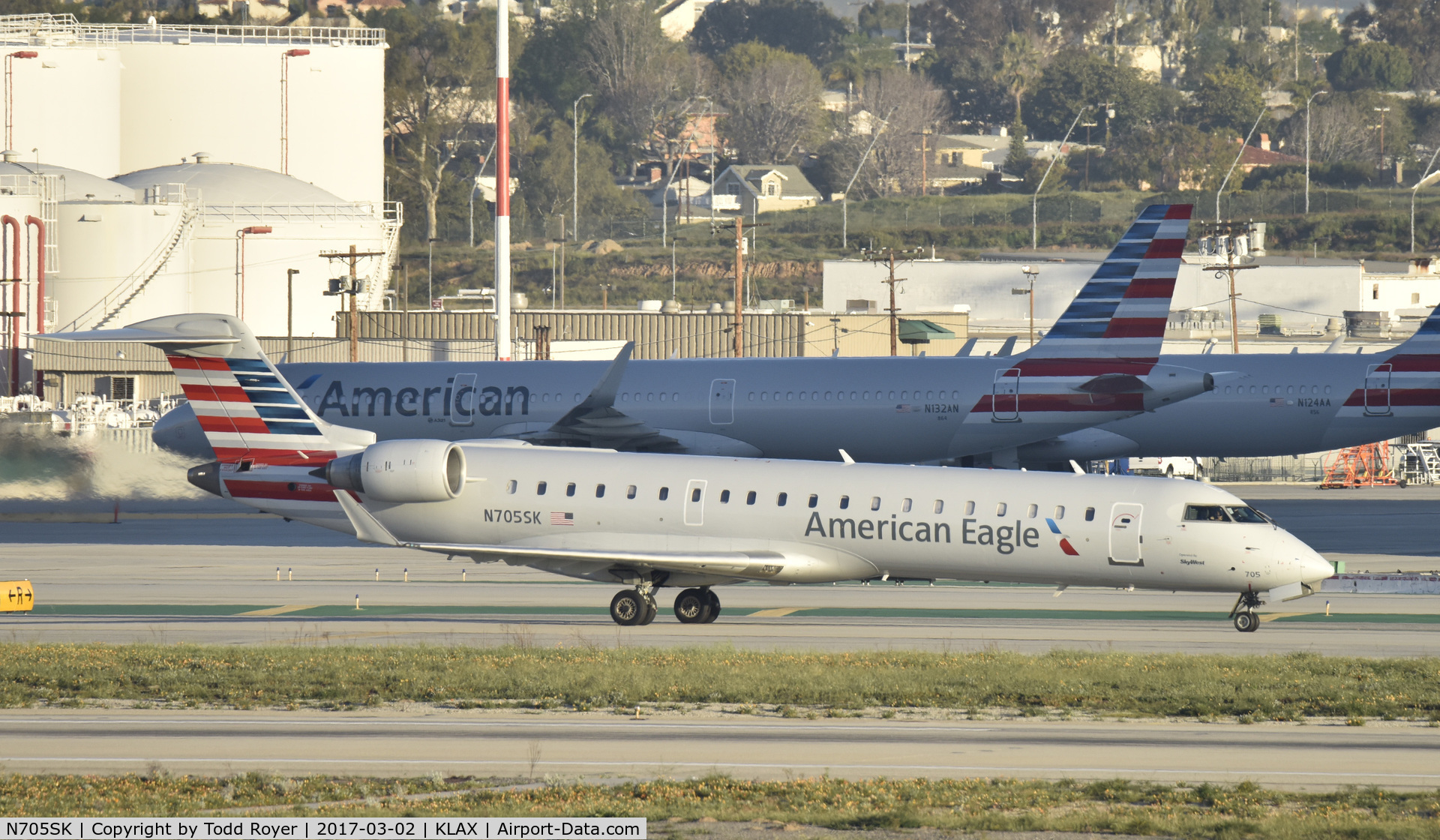 N705SK, 2004 Bombardier CRJ-701 (CL-600-2C10) Regional Jet C/N 10145, Taxiing to gate at LAX
