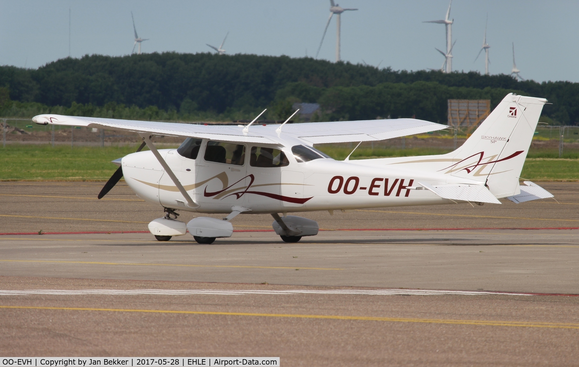 OO-EVH, 2008 Cessna 172S Skyhawk SP C/N 172S10755, Lelystad Airport
