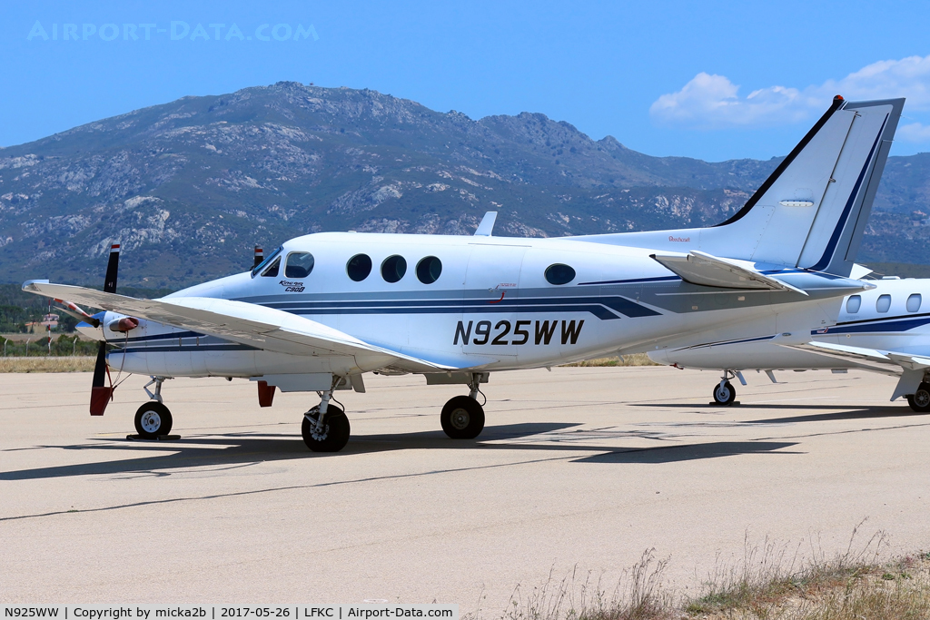 N925WW, Beech C90B King Air C/N LJ-1325, Parked