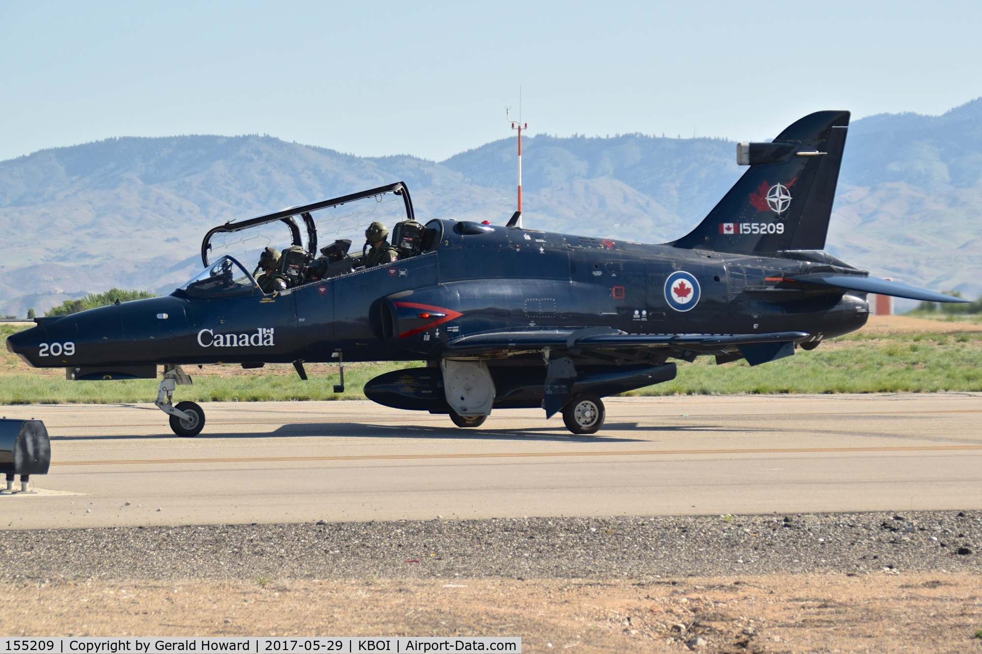 155209, 2000 BAE Systems CT-155 Hawk C/N IT017/703, On Foxtrot taxiing to RWY 10R.  No.2 CFFTS, Moose Jaw, Saskatchewan, Canada.
