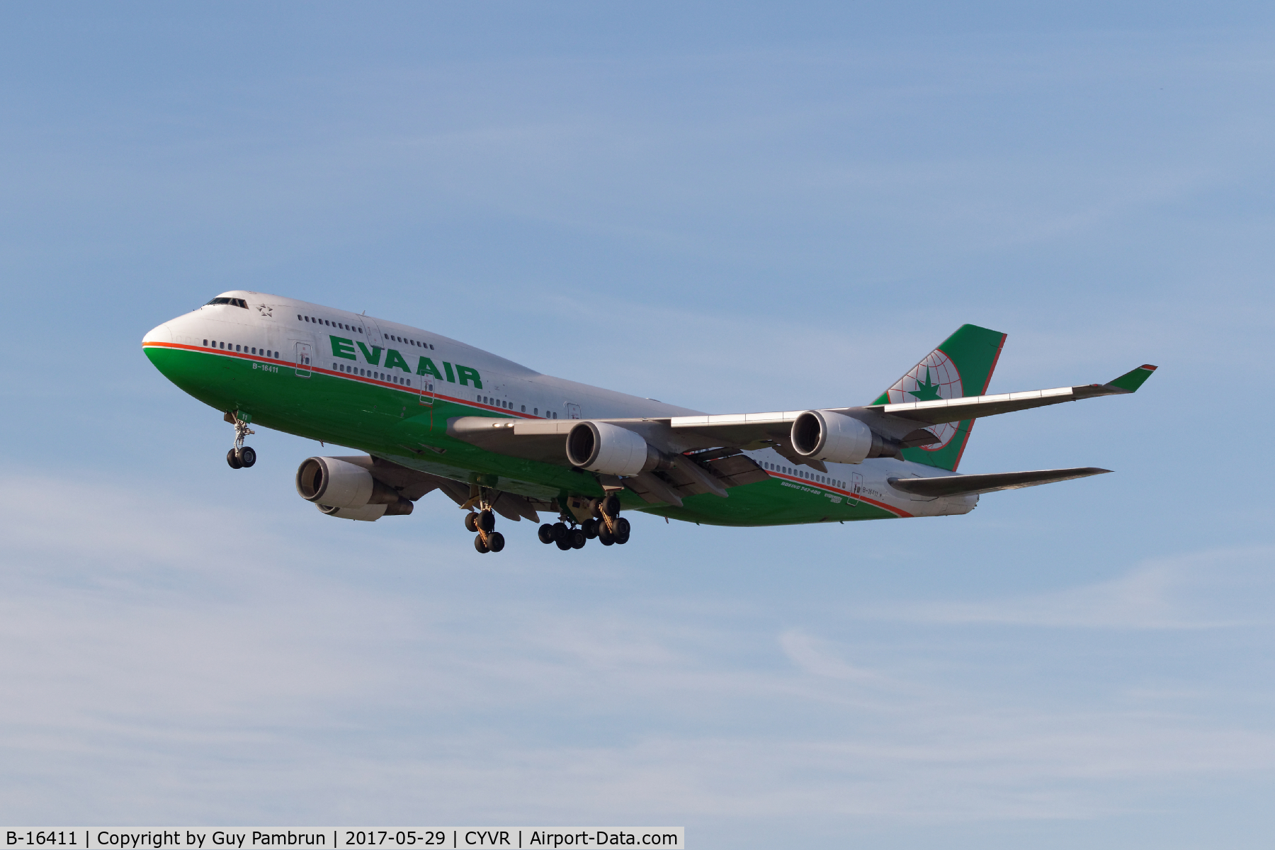 B-16411, Boeing 747-45E C/N 29111, Landing