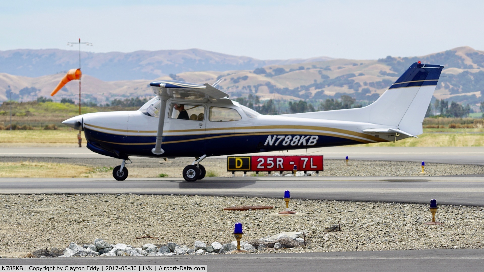 N788KB, 1980 Cessna 172RG Cutlass RG C/N 172RG0674, Livermore Airport California 2017.