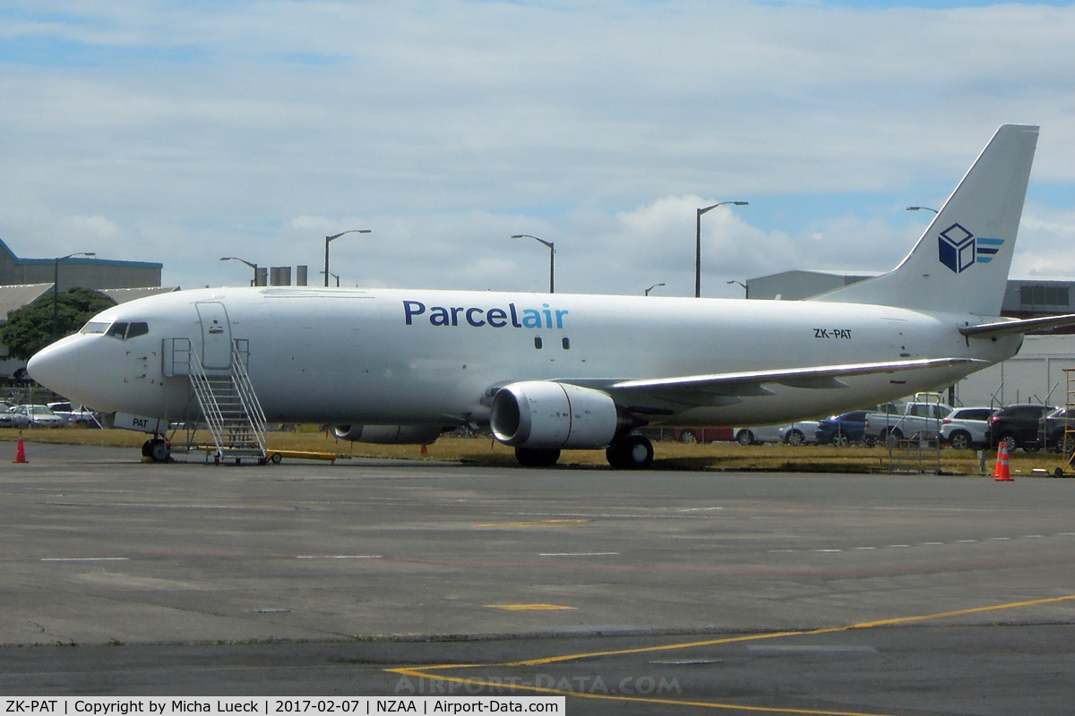 ZK-PAT, 1990 Boeing 737-4Y0/SF C/N 24683, At Auckland