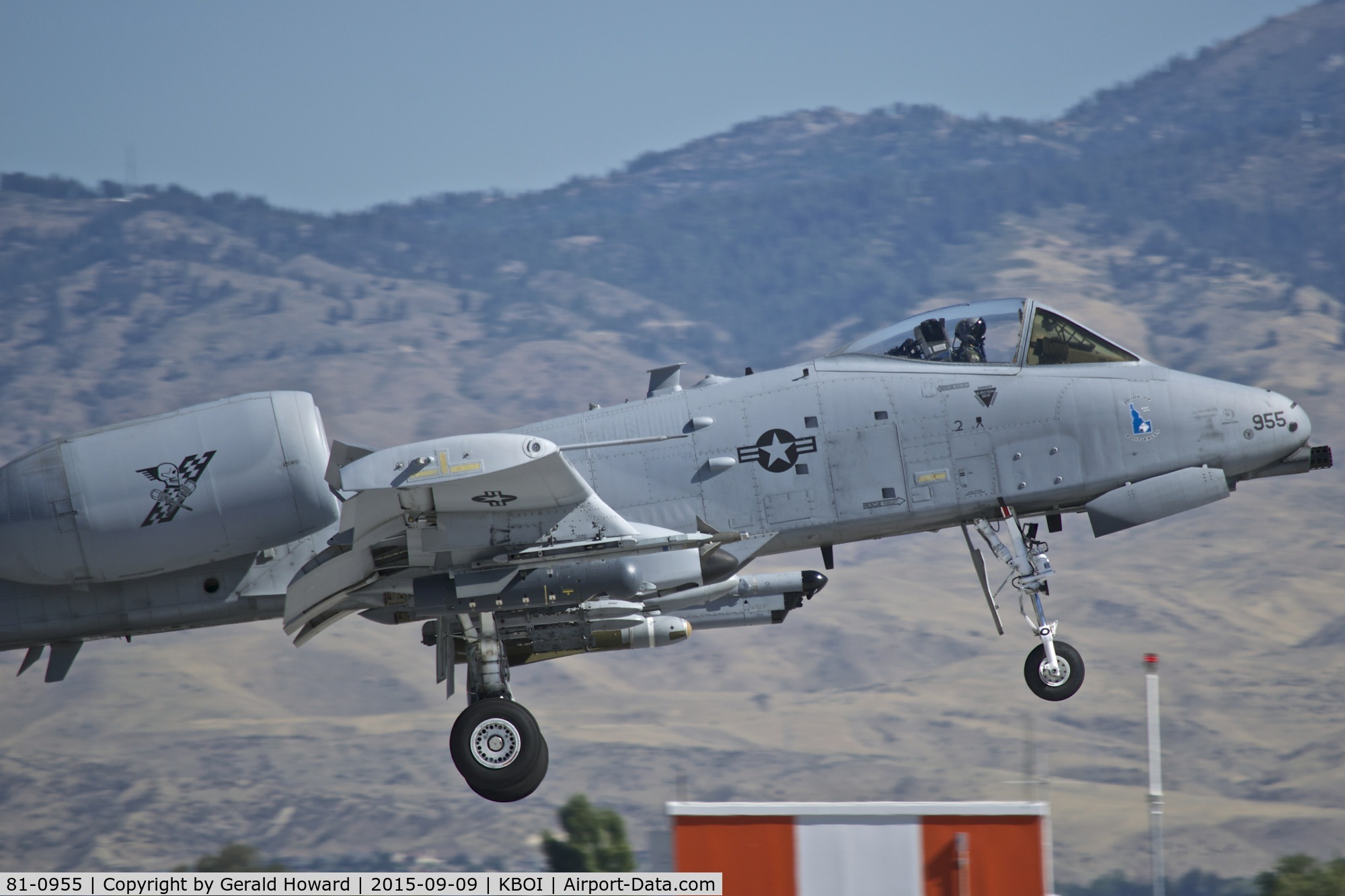 81-0955, 1981 Fairchild Republic A-10C Thunderbolt II C/N A10-0650, Landing RWY 10R.  190th Fighter Sq., Idaho ANG.