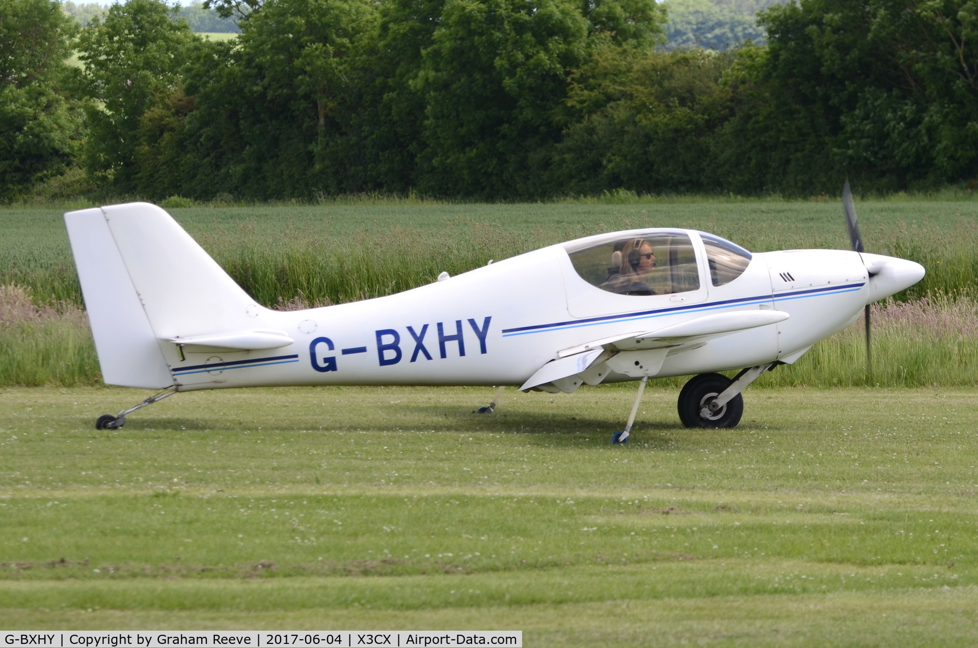 G-BXHY, 1998 Europa XS Monowheel C/N PFA 247-12514, Just landed at Northrepps.