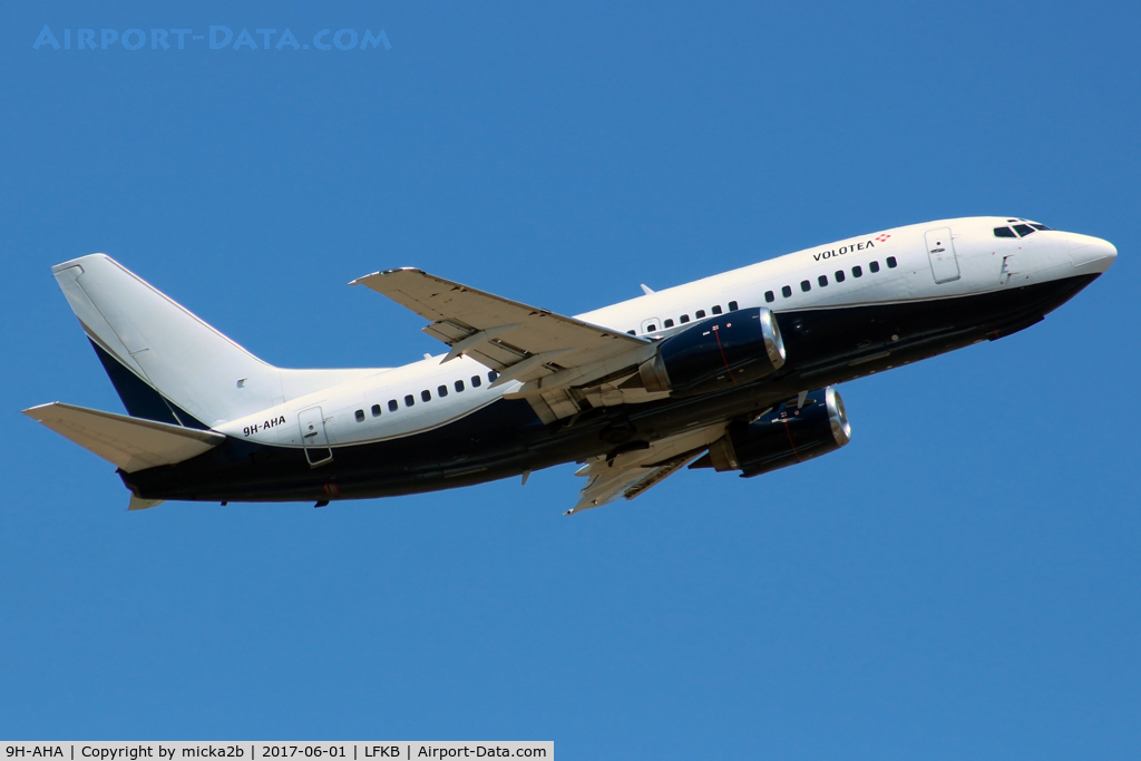 9H-AHA, 1991 Boeing 737-505 C/N 24647, Take off