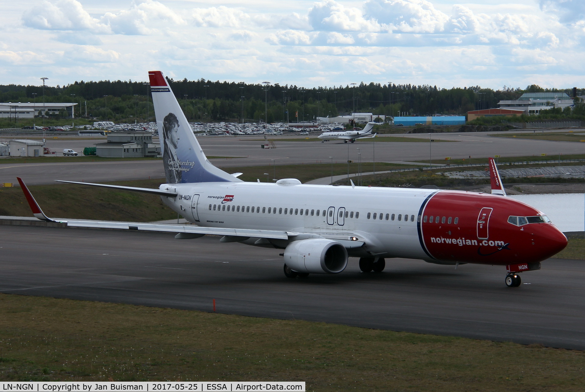 LN-NGN, 2013 Boeing 737-8JP C/N 39025, Norwegian