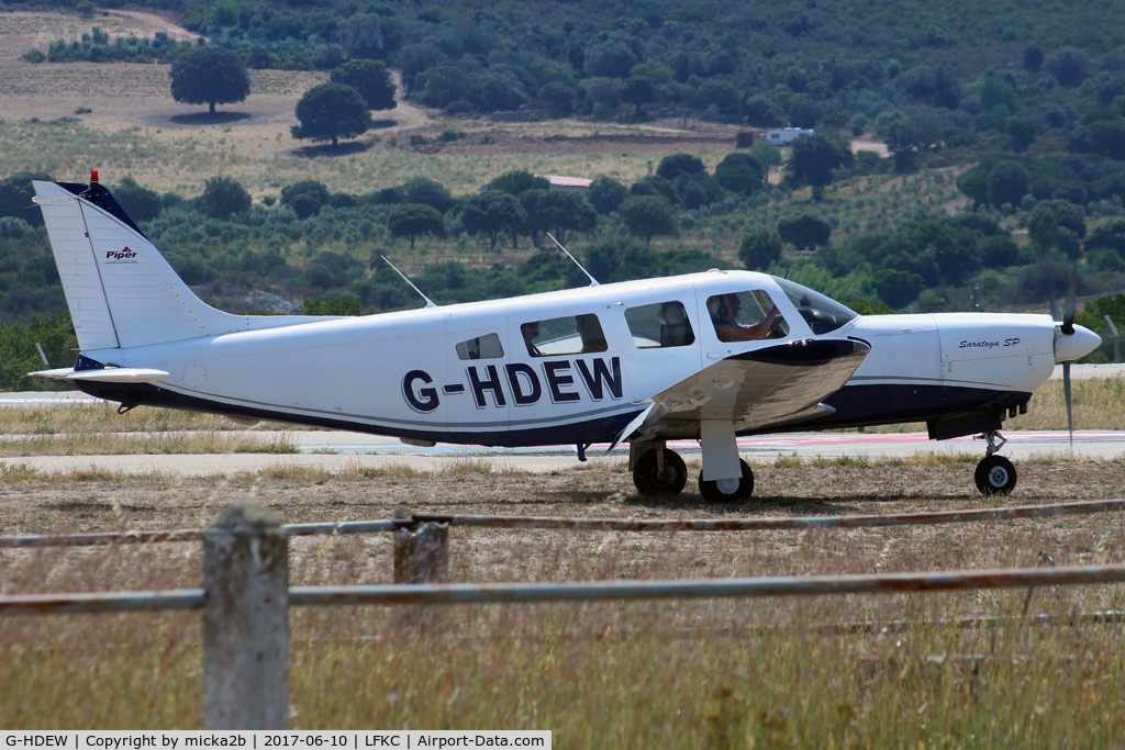G-HDEW, 1989 Piper PA-32R-301 Saratoga SP C/N 3213026, Taxiing