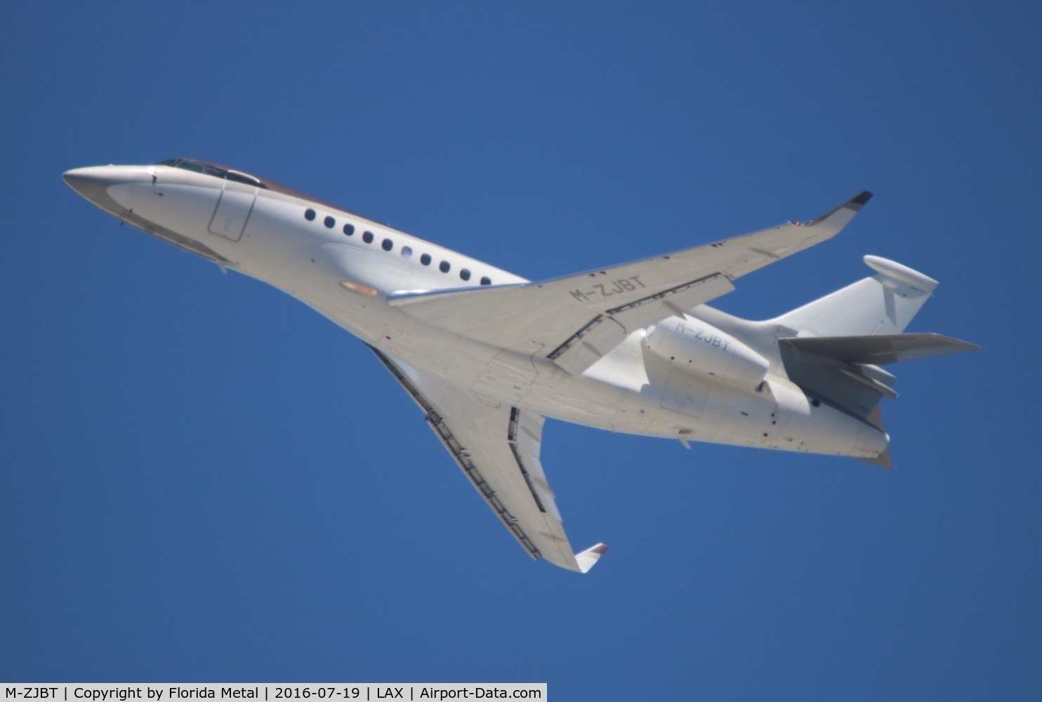 M-ZJBT, 2010 Dassault Falcon 7X C/N 097, Falcon 7X