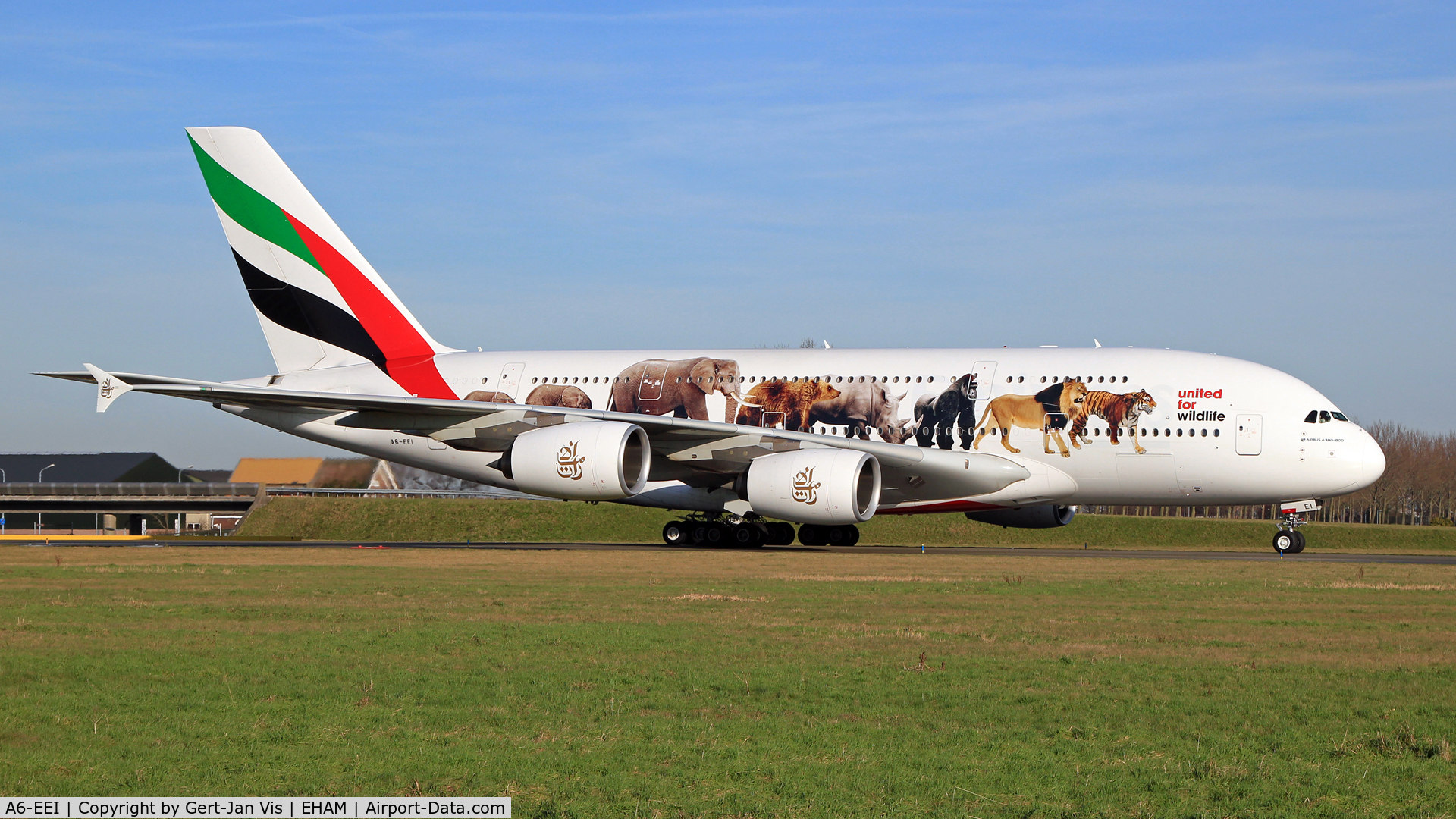 A6-EEI, 2012 Airbus A380-861 C/N 123, A real beast!