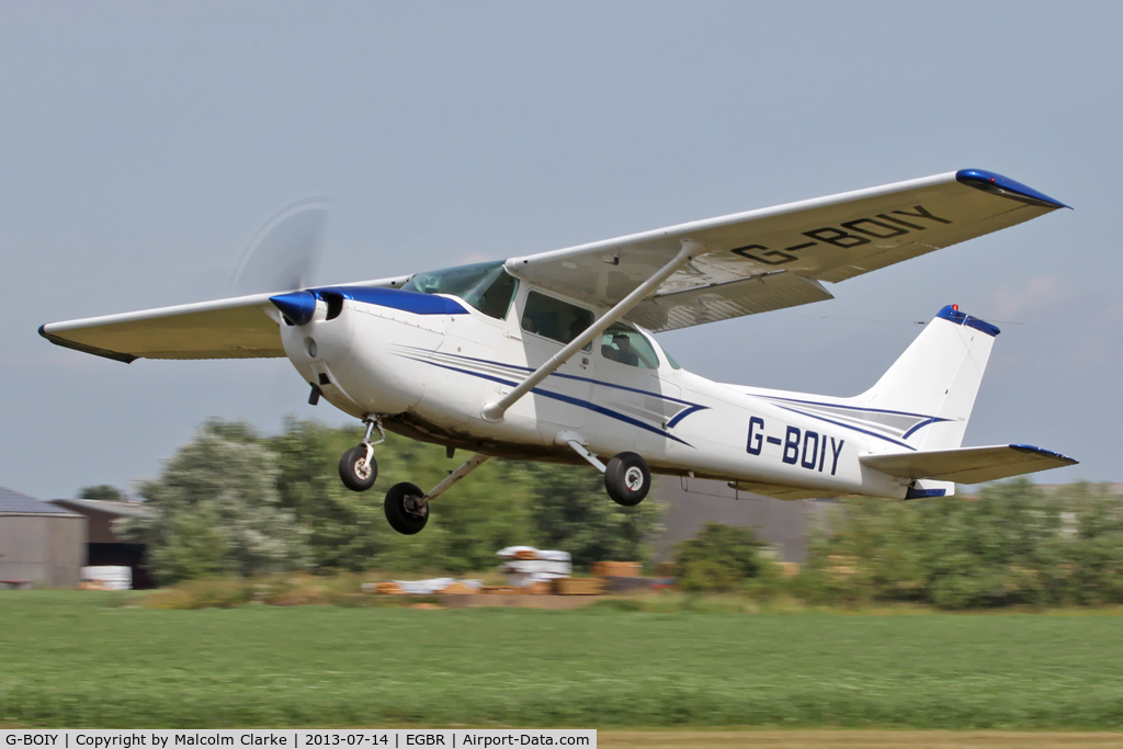 G-BOIY, 1976 Cessna 172N C/N 172-67738, Cessna 172N Skyhawk at Breighton Airfield's Wings & Wheels Weekend. July 14th 2013.