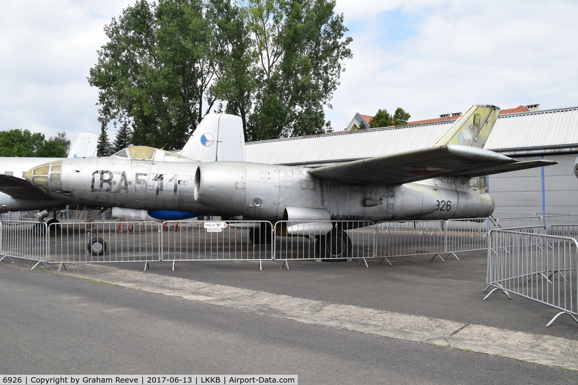 6926, Ilyushin Il-28RTR C/N 56926, On display at 
