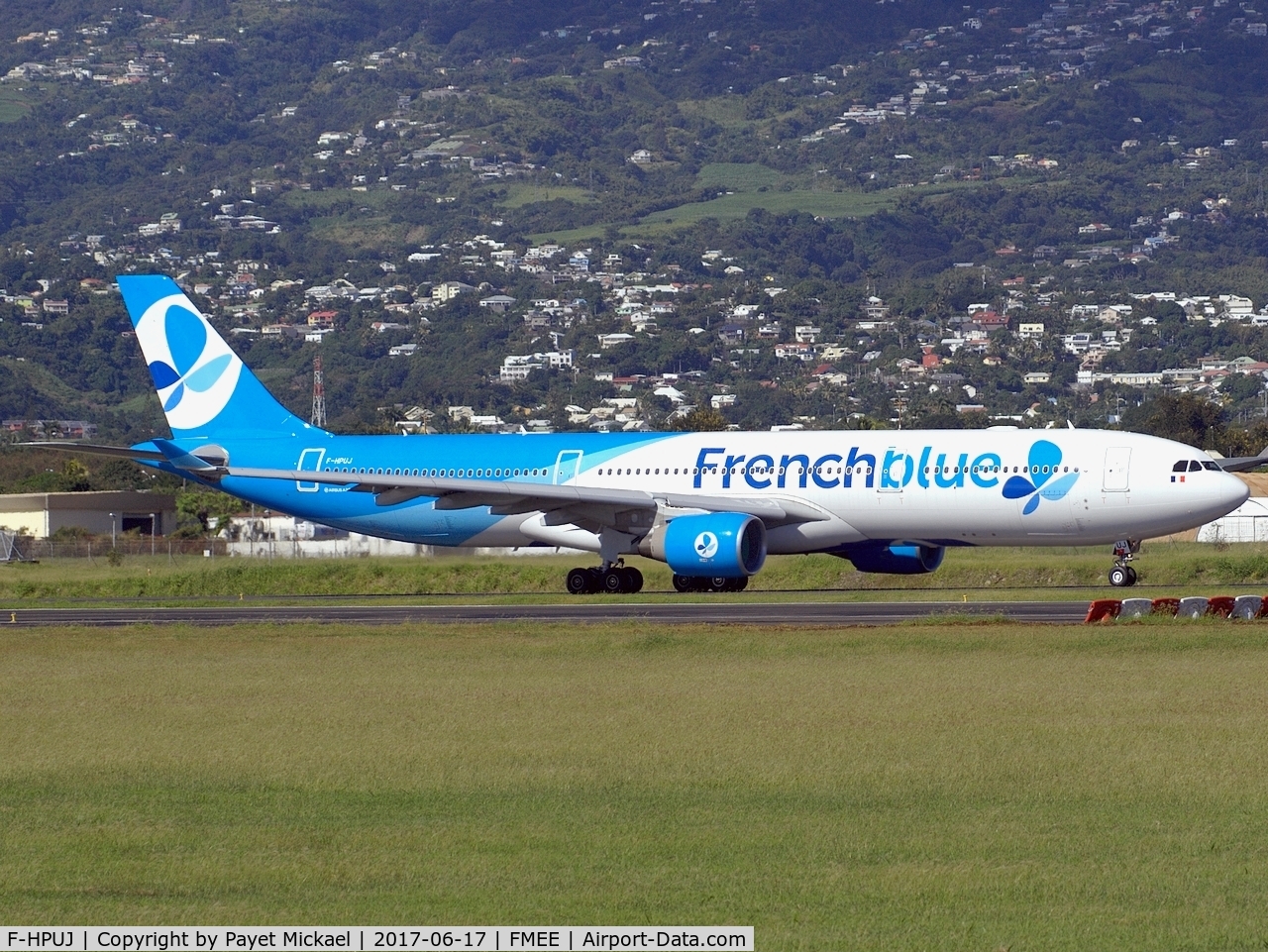 F-HPUJ, 2016 Airbus A330-232 C/N 1727, Back-tracking rwy 12...