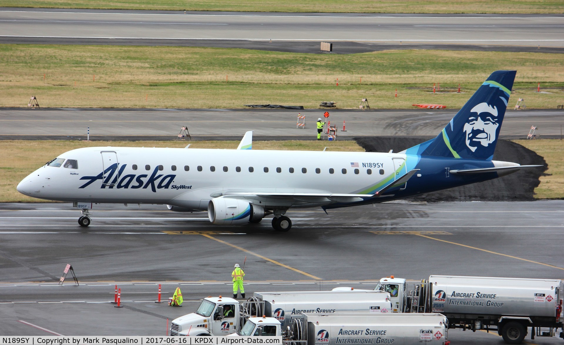 N189SY, 2017 Embraer 175LR (ERJ-170-200LR) C/N 17000631, ERJ 170-200 LR