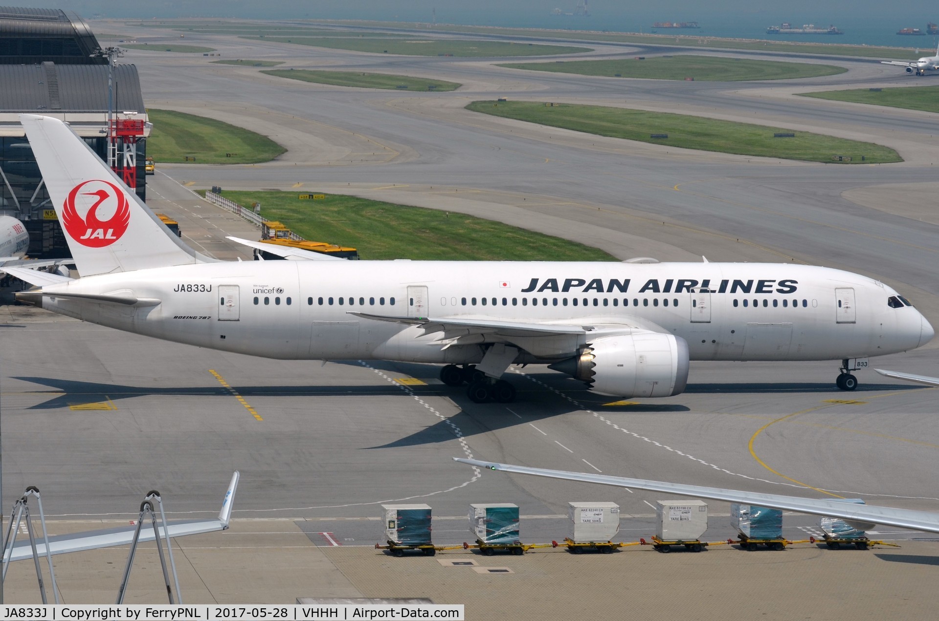 JA833J, 2013 Boeing 787-8 Dreamliner C/N 34846, Japan B788 taxying for departure.