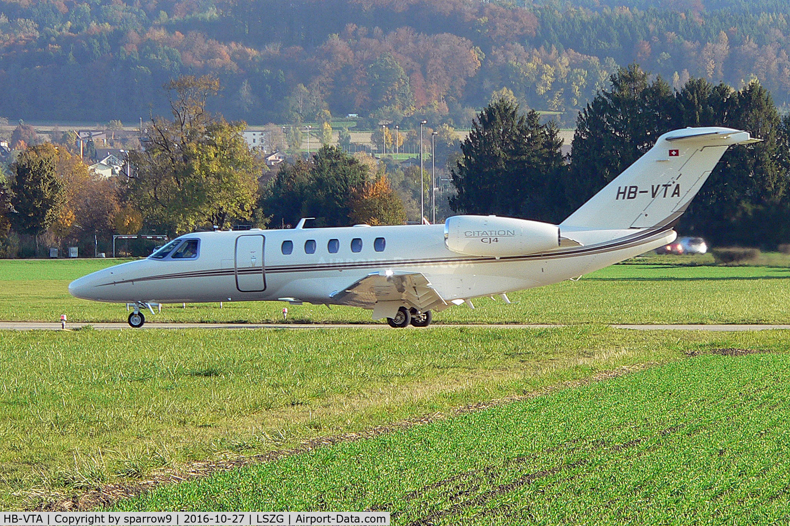 HB-VTA, 2016 Cessna 525C CitationJet CJ4 C/N 525C-0221, setting power for take-off at Grenchen