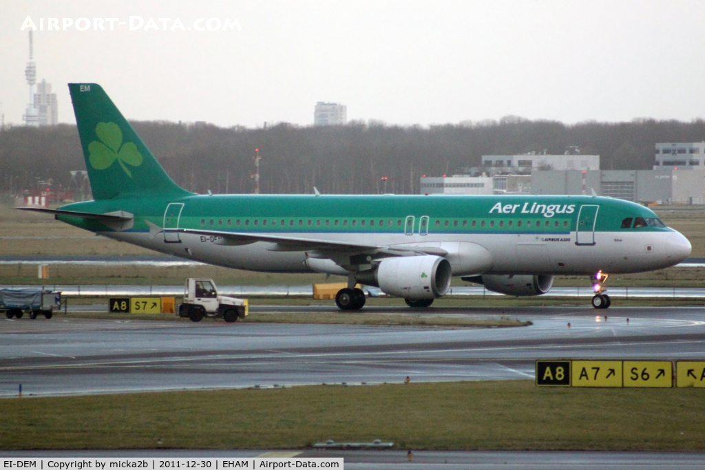 EI-DEM, 2005 Airbus A320-214 C/N 2411, Taxiing