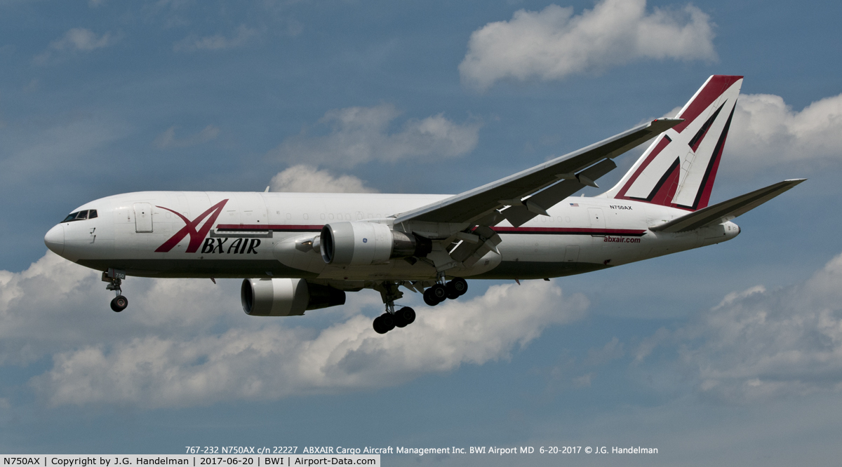 N750AX, 1984 Boeing 767-232 C/N 22227, To 33L.