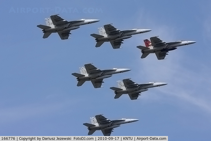 166776, Boeing F/A-18E Super Hornet C/N E122, Fleet formation led by F/A-18E Super Hornet 166776 AJ-100 from VFA-31 